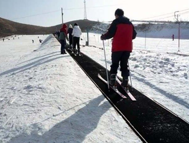 滑雪場(chǎng)
