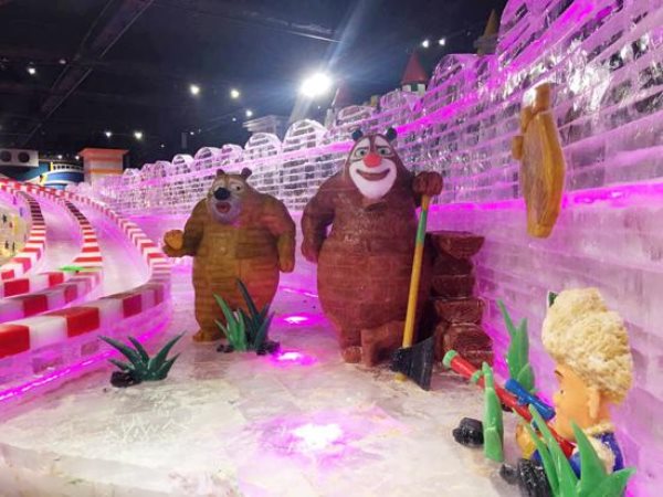 金水路未來(lái)路冰雪城堡